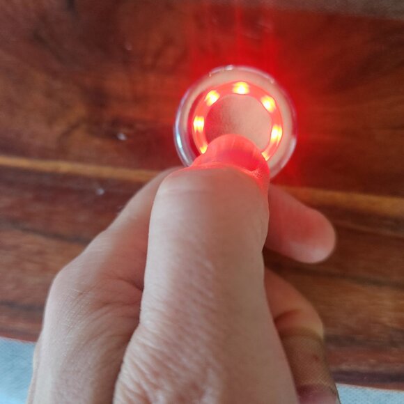 [VGUC] TROPHY SKIN BrightenMD Portable Facial Tool - Picture 4 of 4